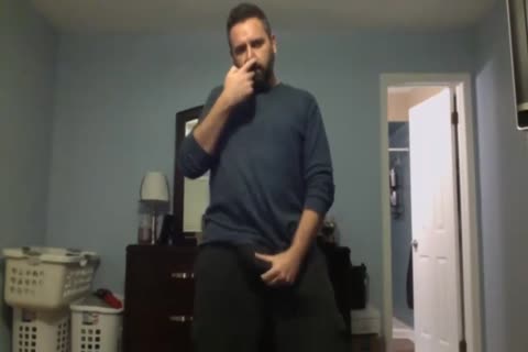 Daddy Knows How To Play