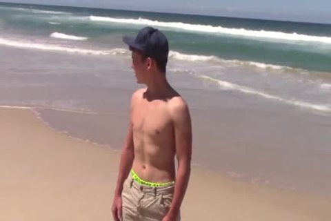 Straight Aussie At The Gloyhole