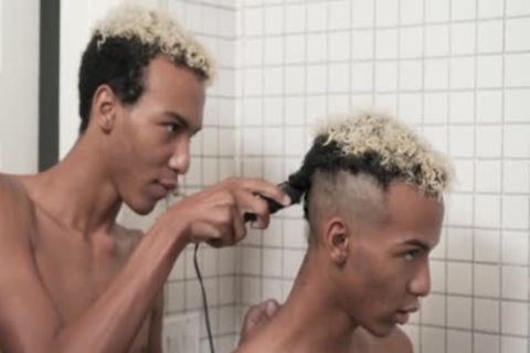 Fucking in the bath amongst couple