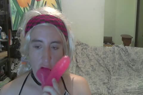 horny CD giving a kiss Pink sex-toy