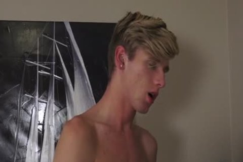 Twink helps with slamming hard