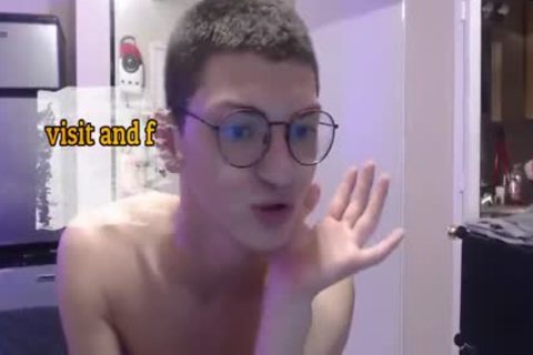 pretty Nerdy Crossdresser With Glasses webcam Solo