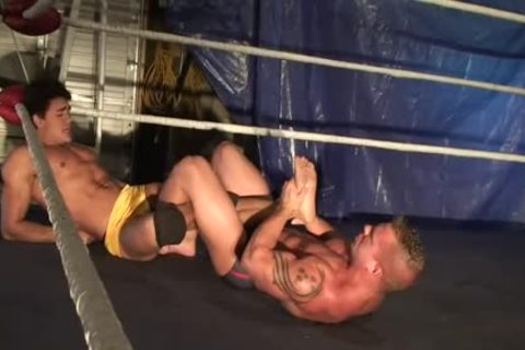 Wrestling nasty Bulge (no nude)