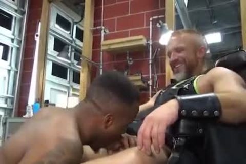 Dirk Caber   Pheonix-barber Oh My God nail