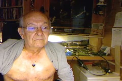 70 Yo chap On Web web camera sleazy Face