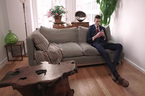 Gentlemen 27 : Corporate Exploitation