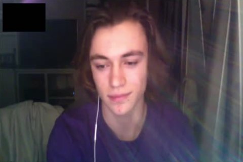 attractive teen Athlete Jacks Off On cam