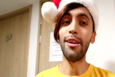 My Christmas Present To A Fan Was To Let Him Control My sextoy Till I cum