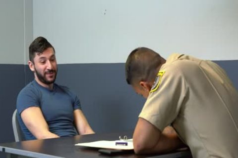 Hunky Suspect Sucks weenie To Avoid Jail