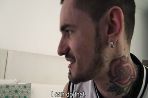 large 10-Pounder dude nails A Latin teen