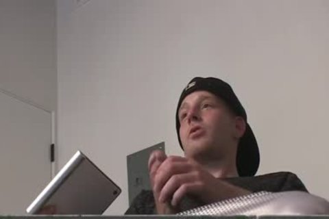 USMC Marino Getting gay blow job Swallowed