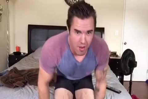 Young amateur enjoys greatly homemade loud sex live on cam