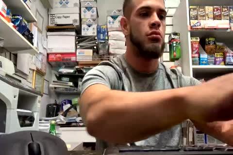 yummy teen Cums At Work (gasstation)