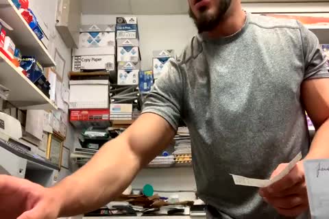 yummy teen Cums At Work (gasstation)
