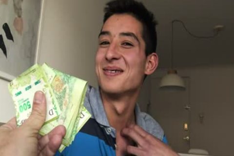 Tattooed Latino Breeds A Hung man