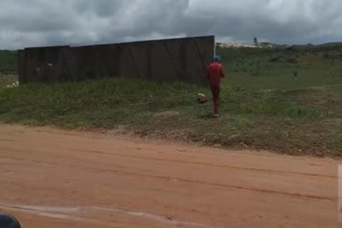 O Auxiliar De Mecanico
