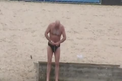 Spy daddy men And Grandpas Swimming naked