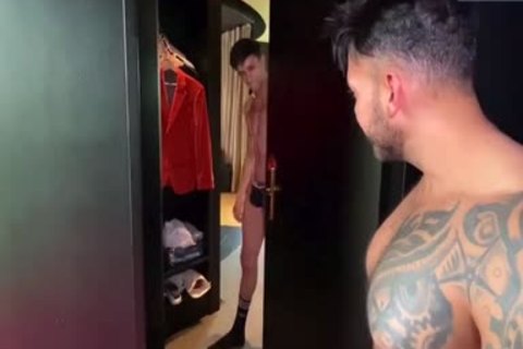 Viktor Rom Dominates A favourable Client