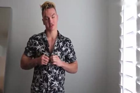 Muscle Beach Bum Jackson Knight Jerks Off