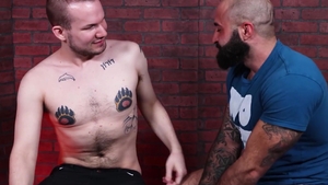 Bearback - Furry Hunks Atlas Grant & Devin Tyler fuck In The Bear Den