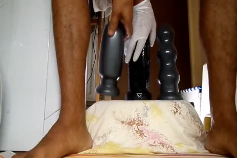 Very large pooper-plug And I Love It