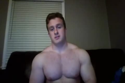 meaty Hunk Jerks Off On web camera