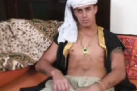 Arab homosexual nail