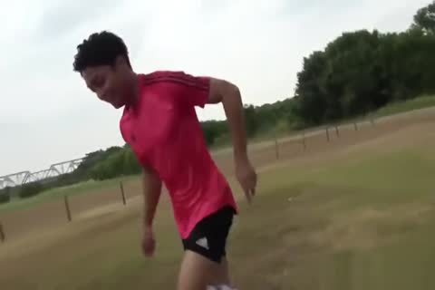 è¶³çƒå°å°†é‡Žå¤–è¢«æ·¦