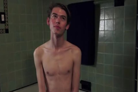 Austin Lovett Jerking In Tub.