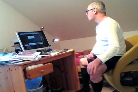 Berndis Jerking For web camera In Front Of Looking Himself On PC