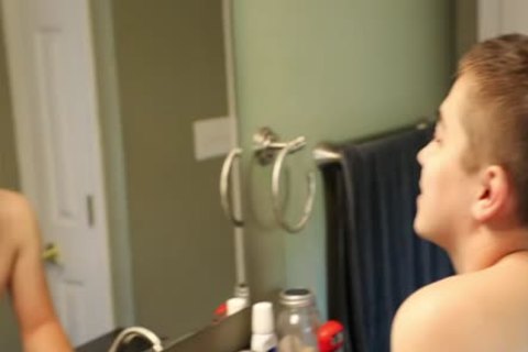 Eli Lincoln bathroom fuck