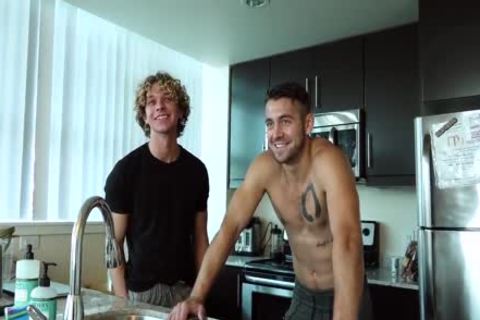 Dante Colle bonks Shawn Brooks