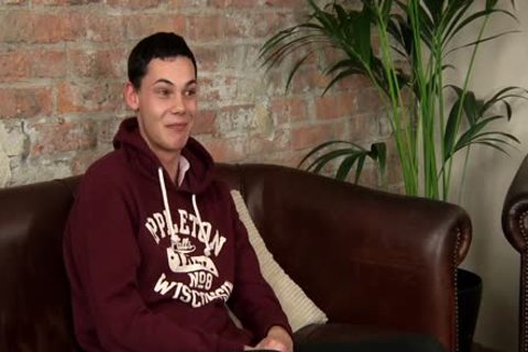 Justin Arrives To jerk off One Out