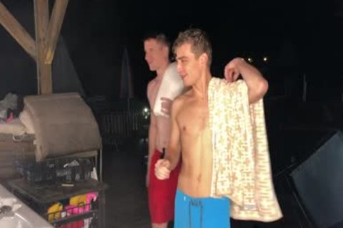 Stepbrothers Having Sex In The Jacuzzi SayUncle P