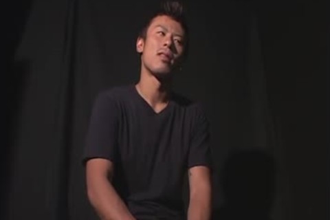Athletic japanese gay needs handjob