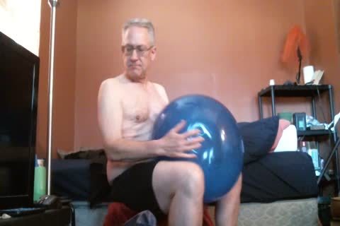 Balloonbanger's first XHamster clip! Tuf-Tex 24 Will If POP?