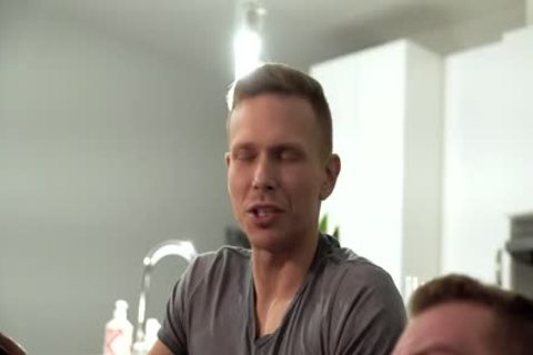 peculiar video Turns Straight twinks Into homosexuals When They Watch It