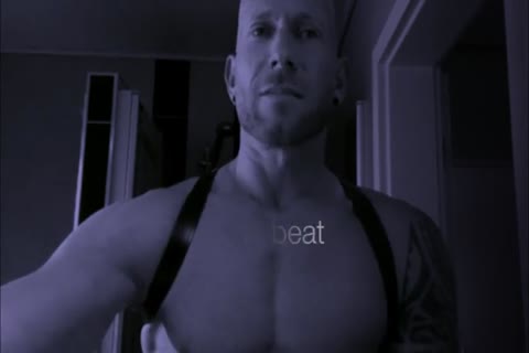 10-Pounder Hero homosexual - Bate defiance