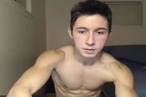 fine Muscle Hunk On cam two