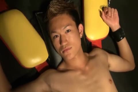 Yi 大人気!!ã‚ã®ã‚¤ã‚±ãƒ¡ãƒ³äººæ°—モt゙ルã‹ã‚™ã‚¨ãƒã•を増ã—ã¦å†ã²ã‚™ç™»å ´!!手足拘æŸè¶…淫乱発射をåˆå…¬é–‹!!