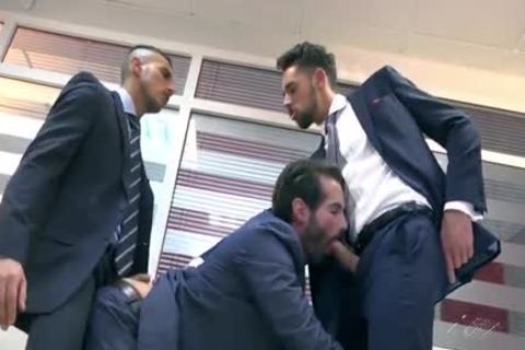 Muscle homo 3some With Facial