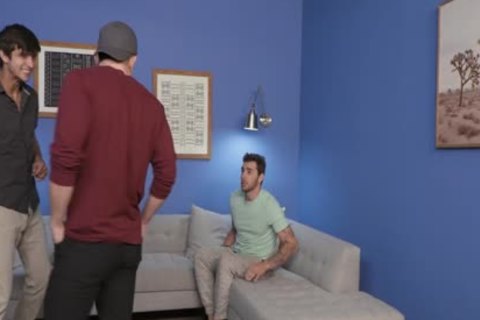 Elliot Finn Surprises boyfriend With Voracious Valentine's pound
