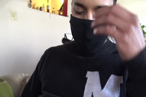 delicious Latin lad Delivers A Creamy oral-job For specie