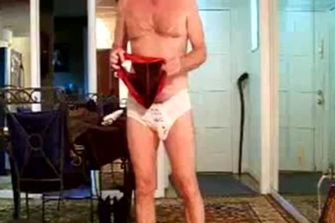 Hairyartist-trainer Follows Instructions