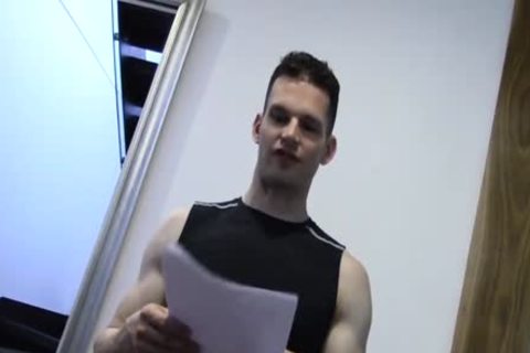 twink Uses pretty Flashlight whilst jerking off His humongous knob