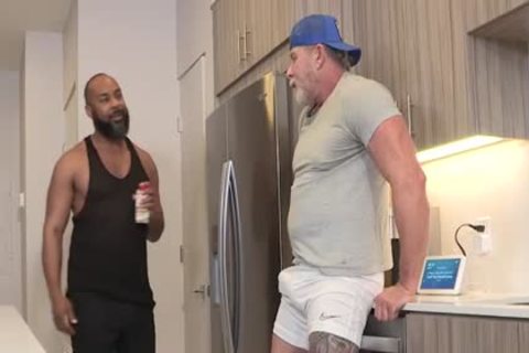 HOM-Daddy Wants His Protein Shake -Ray Diesel And Tren TCougar
