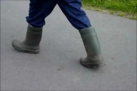 boning in overalls and boots in tthellos man country