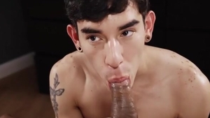 Skinny hooker gets Barebacked. Facial dong juice flow