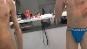 18 Year daddy Caruso, German twink three-some pound ( Deutsch gay DP Fisting)