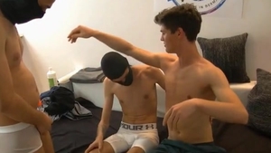 18 Year daddy Caruso, German twink three-some pound ( Deutsch gay DP Fisting)